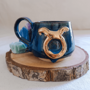 Xícara de Cerâmica - Signo Touro (modelo caldeirão)