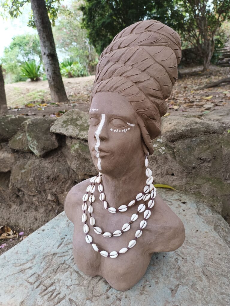 Ancestralidade meu busto de cerâmica