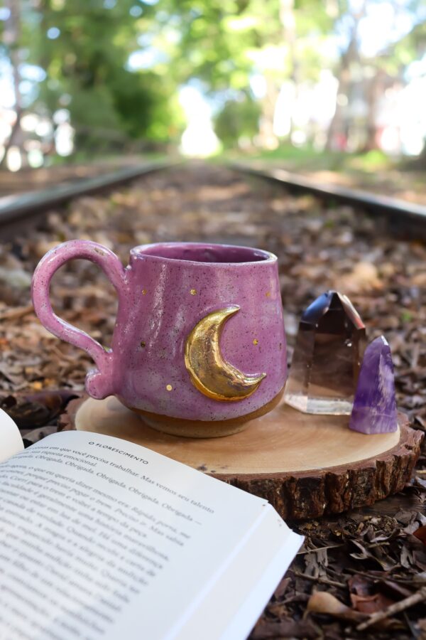 Caneca Caldeirão Lunar Lilás - com bolinhas de ouro - Imagem 3